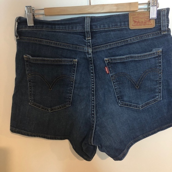 Levi’s 501 short size 27 with 3” inseam - Picture 2 of 5